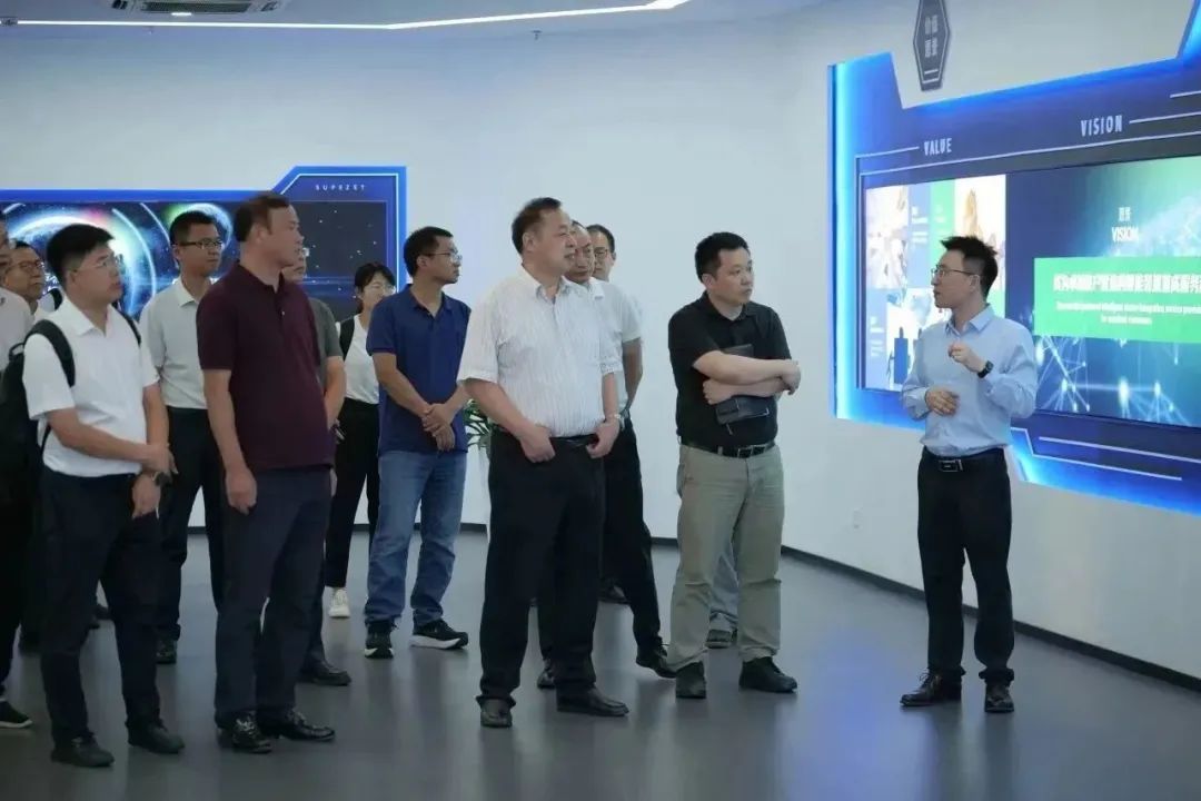 新能源 新动力 新未来|3044am永利集团股份“动力与能源工业集群”圆桌座谈会顺遂召开